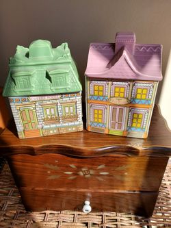 Ceramic cottage canister set