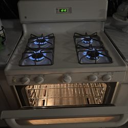 Stove  color beige /Estufa color crema