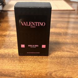 Valentino Pink Perfume 