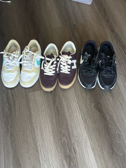 Air Maxes size 8 in men :  Nike Dunks size 5 1/2 in men : Tommy Hilfiger size 8 1/2 in mens