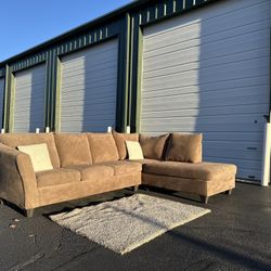 Sectional Couch Free Delivery 
