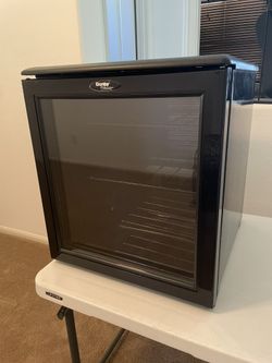 15 Bottle Danby Wine Cooler