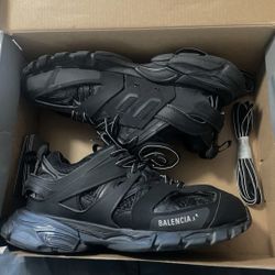 Balenciaga Tracks