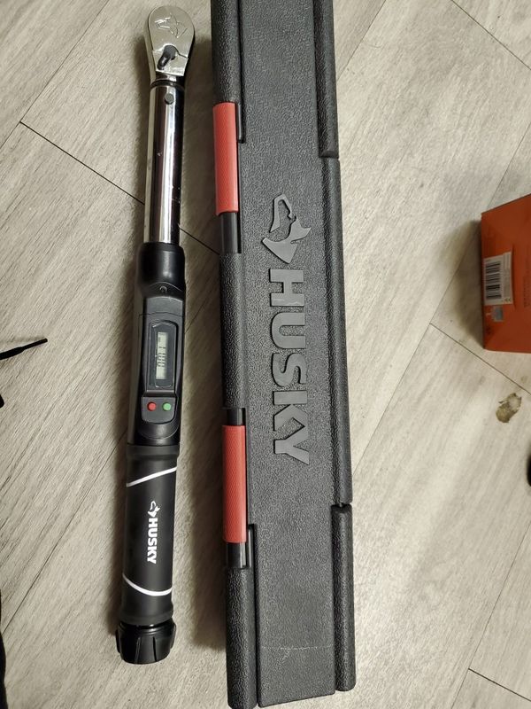 Husky 580 ft. lbs. 3/8 in. Drive Digital Display Click Torque Wrench