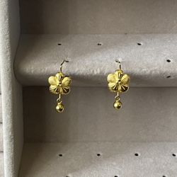 22k+ Gold Flower Earrings