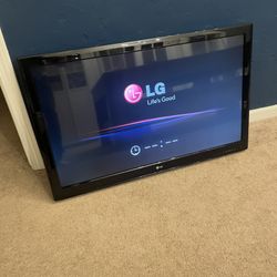 42” LG TV