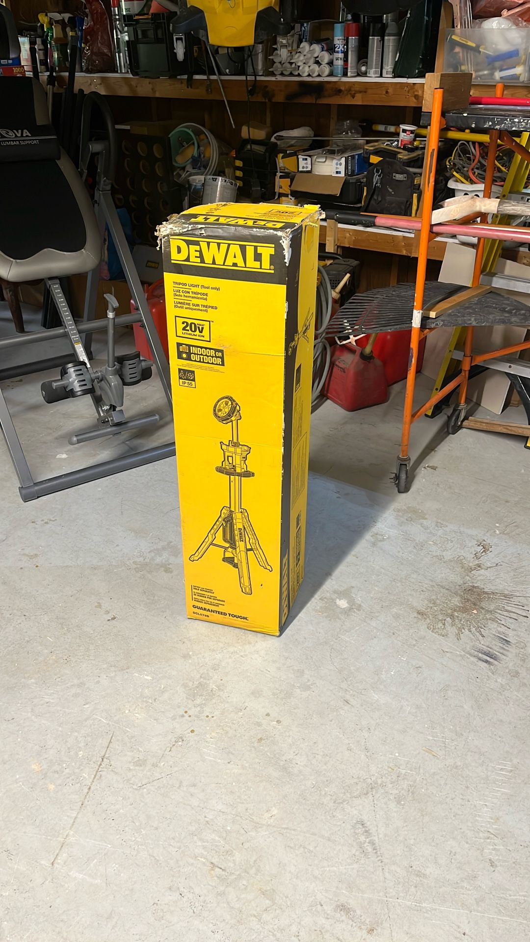 DCL079B Light, $229 At HD