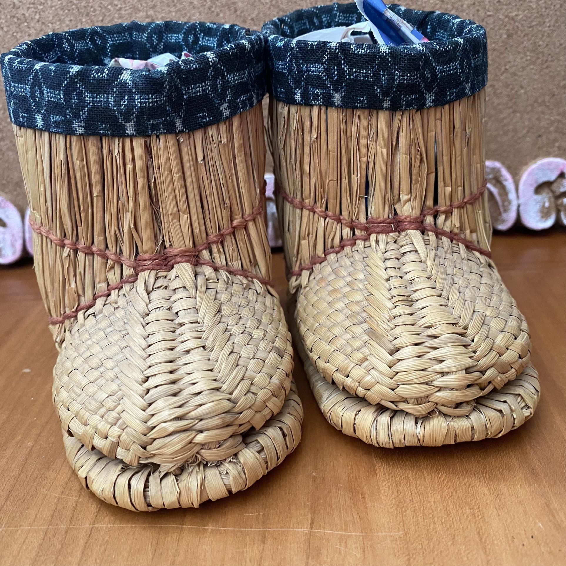 Antique Vintage rice straw child Snow boots, 4" x 5", hand made Japan Tradition