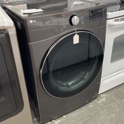 New Scratch And Dent LG Front Load Washer. 1 Year Warranty 
