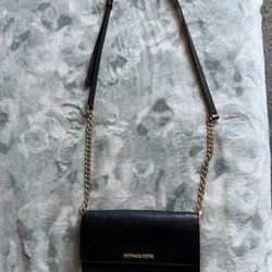 Michael Kors Cross Body Wallet 