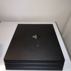 Playstation 4 and Controller 