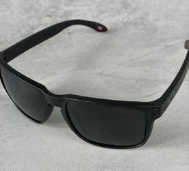 Oakley Holbrook XL sunglasses polarized new
