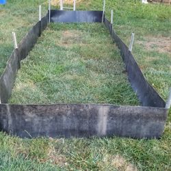 Commercial Raised Bed Gardens With Metal Post-(Read Descriptions)