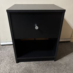 SMALL BLACK SIDE TABLE DRESSER