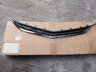 16-18 Chevy Malibu Front Upper Grille W/o Adaptive Cruiser