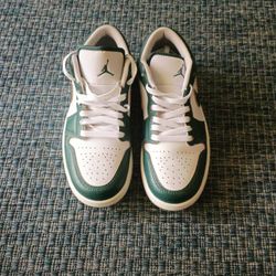  Air Jordan  Size 7 