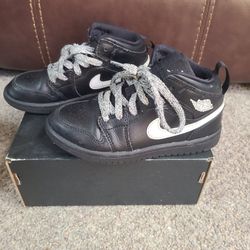Air Jordan Retro 1 Kids Size 12c