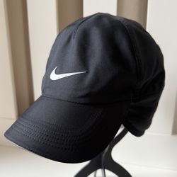 Nike unisex fleece lined ear flap cap never worn 🧢