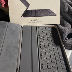 Apple iPad Smart Keyboard 