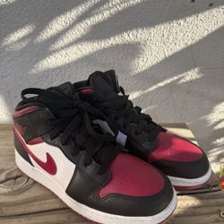 Nike Air Jordan Big Kids Size 6