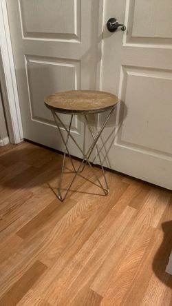 Mcm Round Wood Accent Side Table