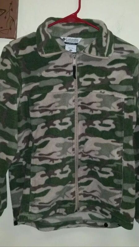 Youth 14/16 Columbia Camo fleece