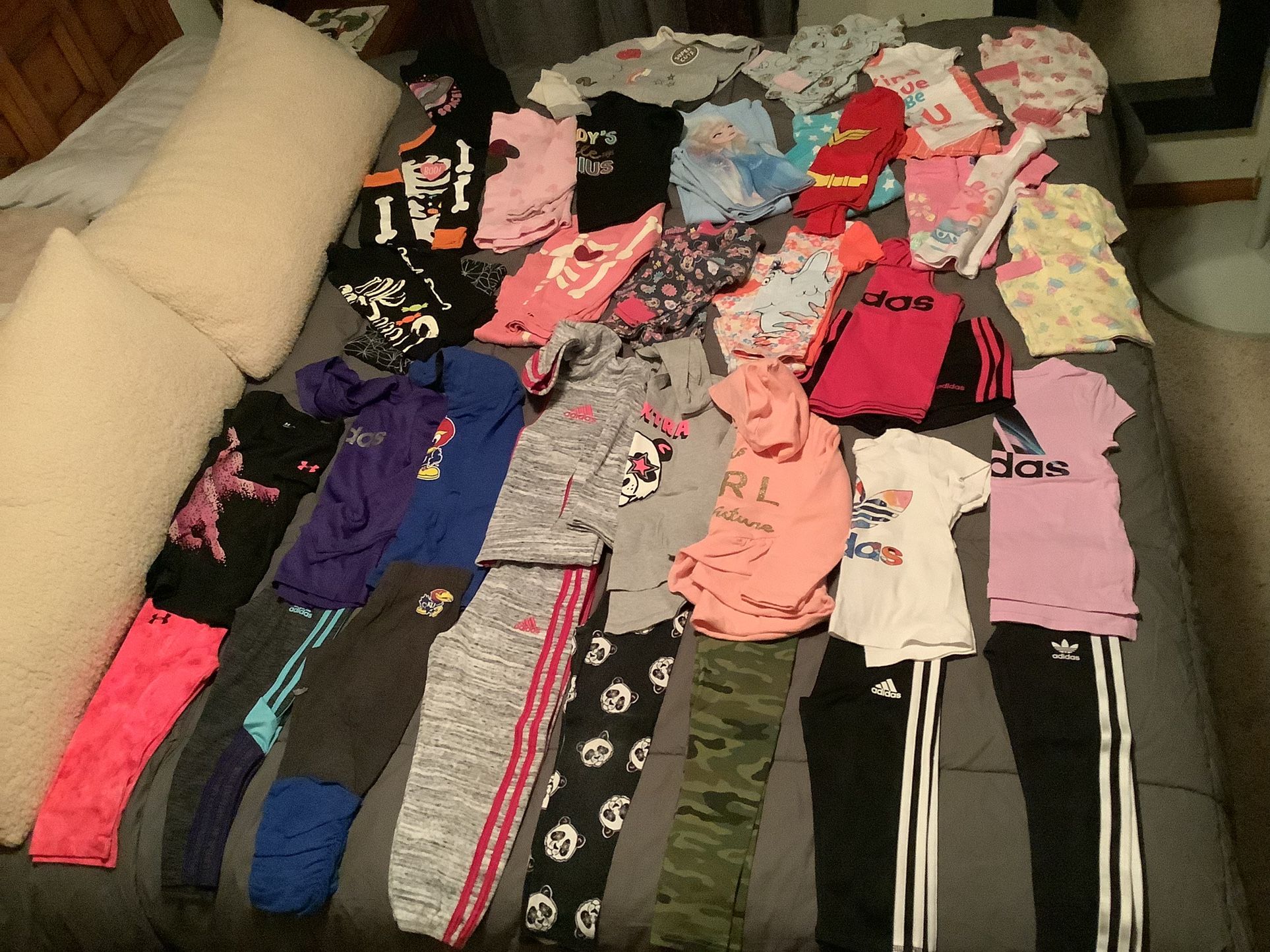 HUGE LOT GIRLS SIZE 5 CLOTHES ADIDAS UNDER ARMOUR KU CARTERS NIKE LEVIS GAP SHELBY