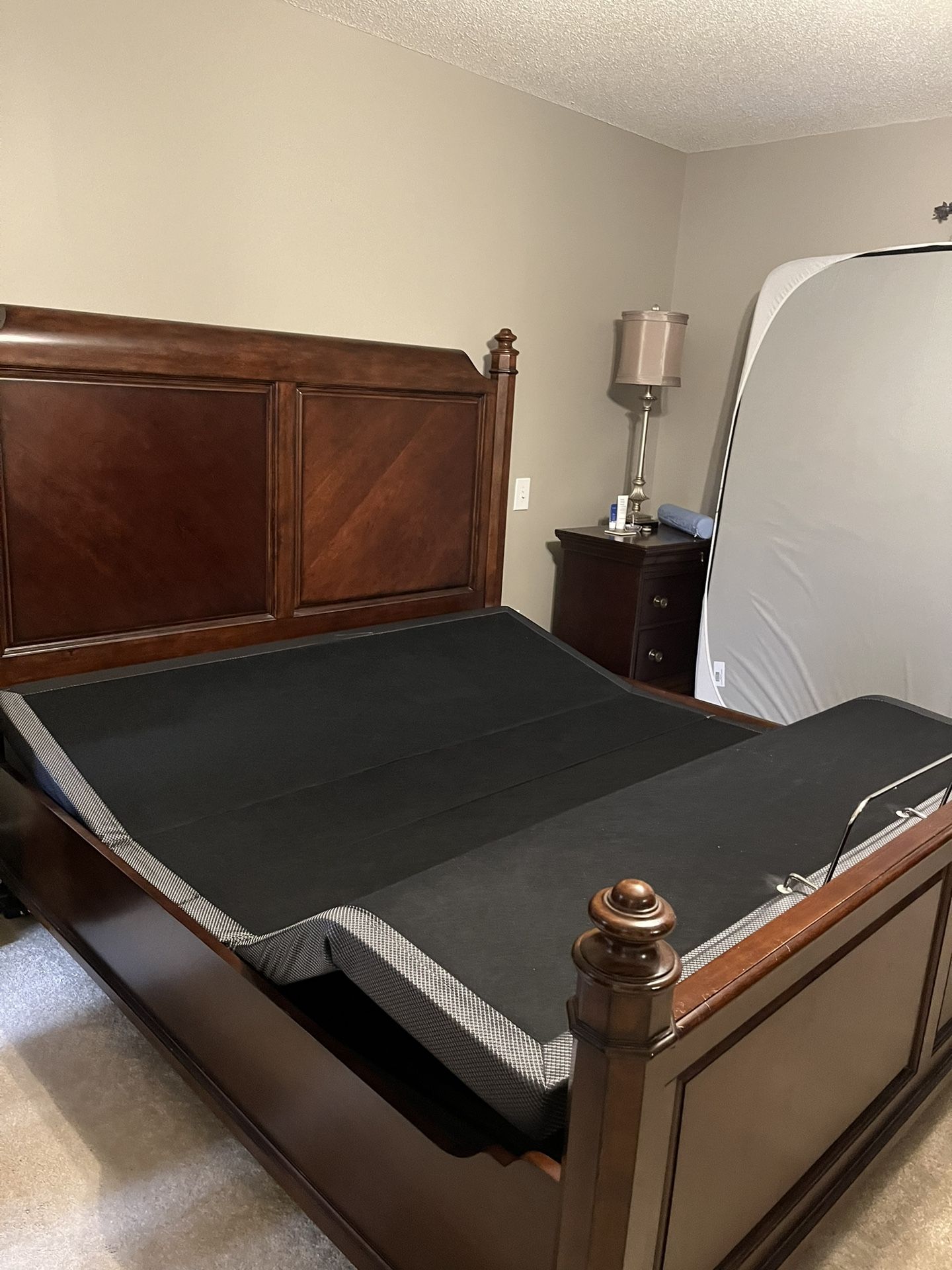 Beauty Rest King Adjustable Bed