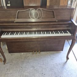 YOUNG CHANG PIANO CAN DELIVER 