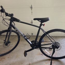 Trek FX2 Black Large 2021/22 hybrid bicycle