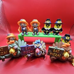 3D Printed Turkey with Scarecrow and Pilgrim