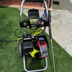 New ryobi 2900 psi gas pressure washer. Try before you buy. Pick up only. $$245