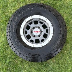 TRD Off-roading Tacoma wheels 