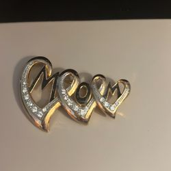 MOM Pin In Triple Hearts