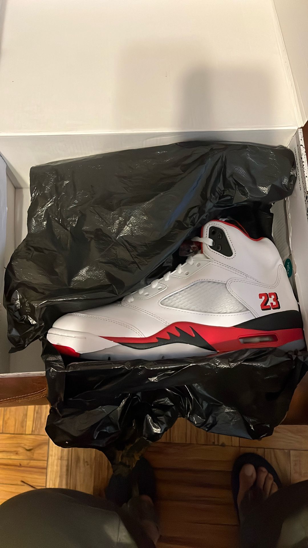 Jordan 5 Fire Red 