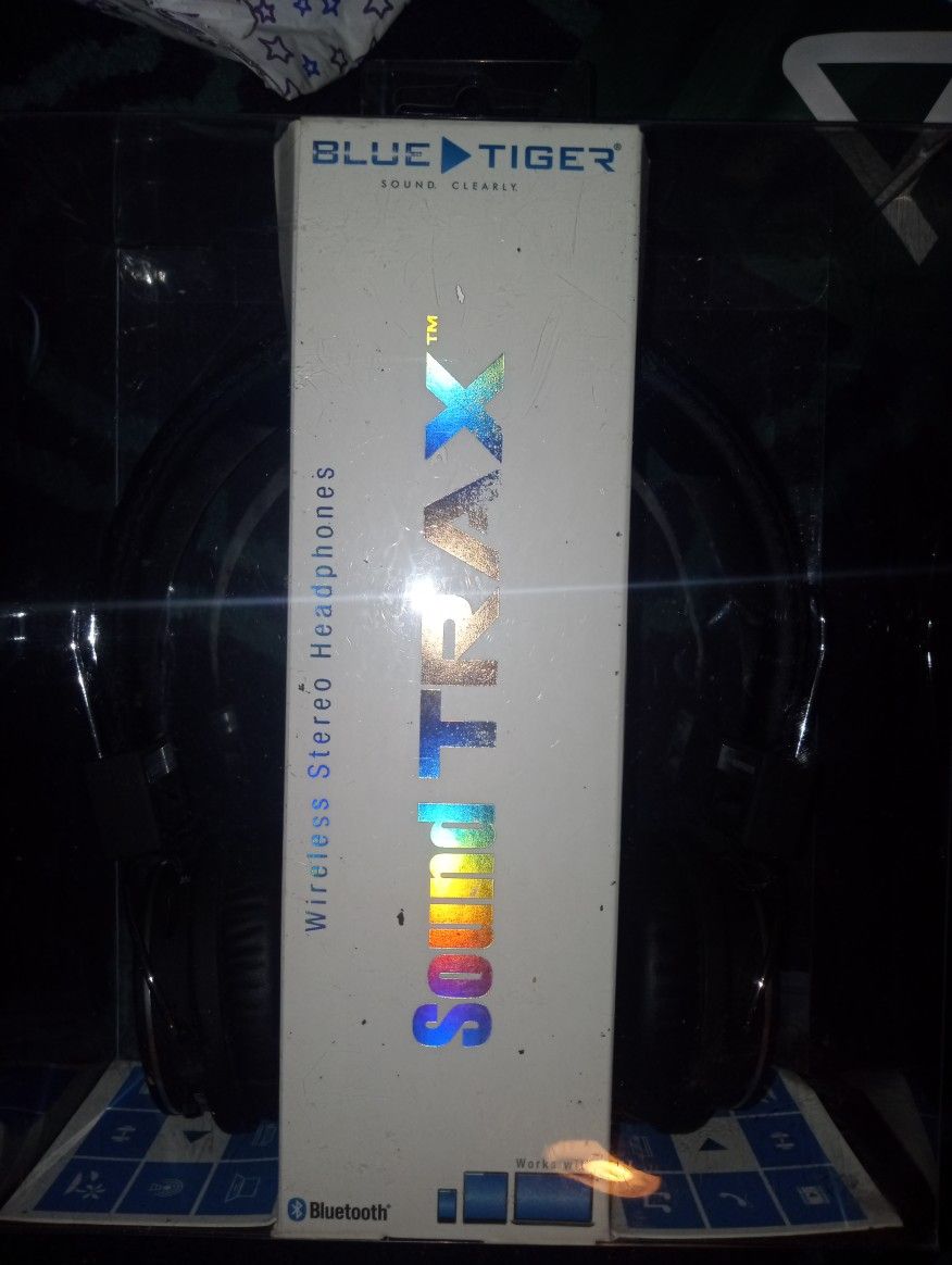 Blue Tiger Sound Trax Wireless Stereo Headphones NEW In Box