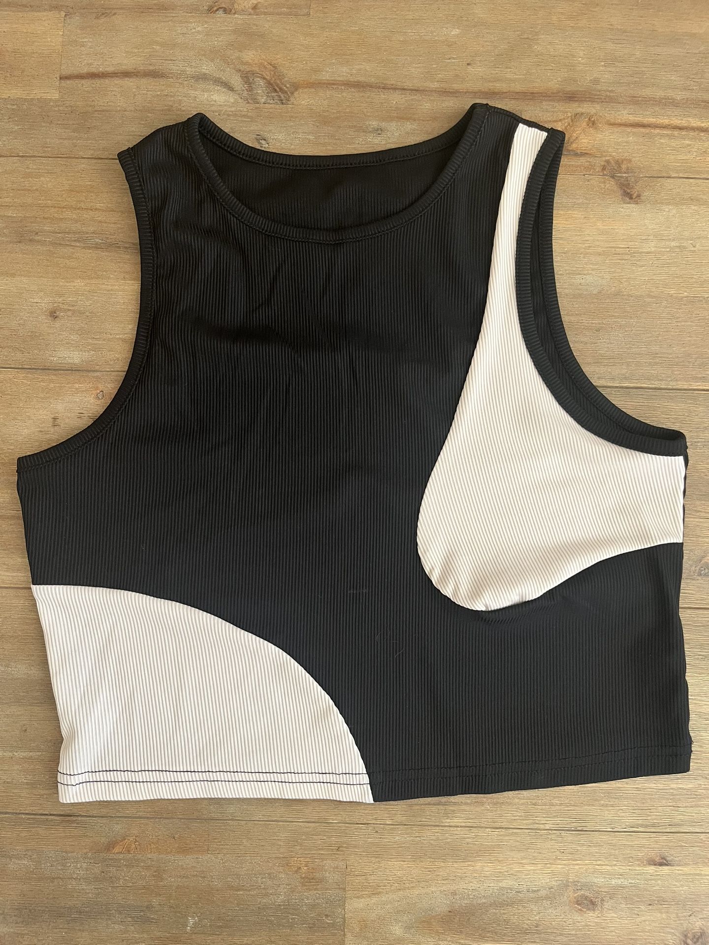 New Never Worn Cropped Tanks