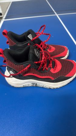 Curry basketball shoes size 3.5