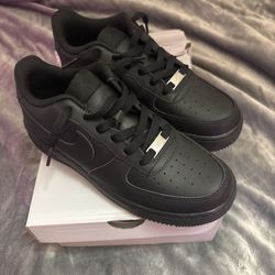 BLACK AIRFORCE 1 LE (GS)