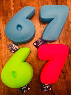 $20 (67) 🦋ONLY HAVE BLUE SET 🦋Viral Toy Squeeze Number Shaped Squeezable 67 SET.