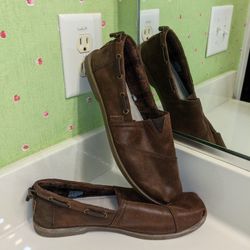 BOB'S BY SKECHERS SZ 9.5