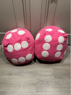 Pink ottoman dice