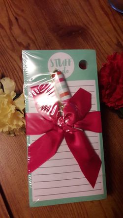 Mothers Day Gift . 450 sheet pads with pen.