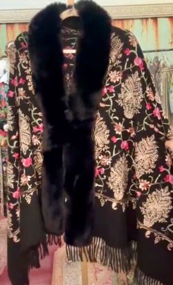 ARATTA. Black Embroidered Cape with Fur Trim