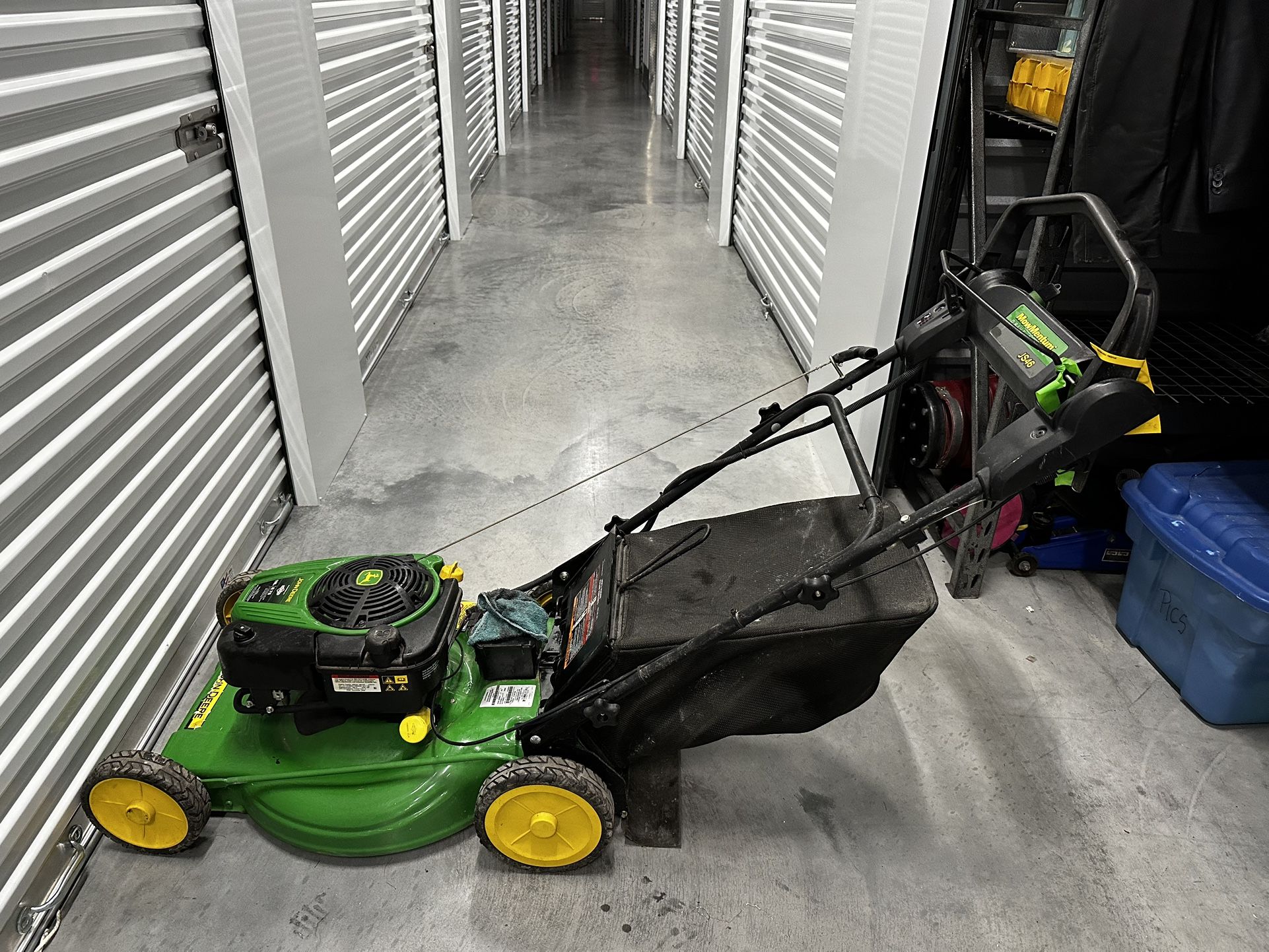 John Deere Lawnmower JS46