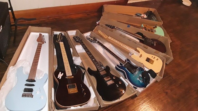 Electric guitars 8 Total