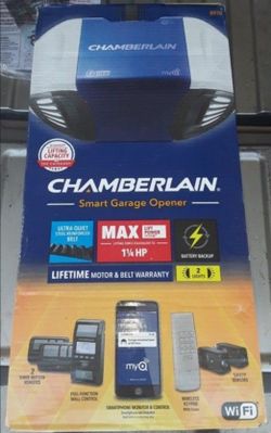 Brand new Chamberlin Garauge Door Opener 1 1/4 Belt Drive Very Quiet