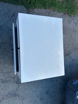 Alton white night stand