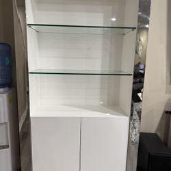 Modern Display Cabniet With Glass Shelves With Mirror Finish 