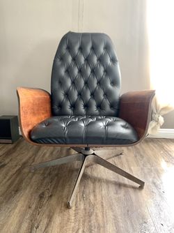 Vintage Lounge Chair & Ottoman – Mid Century Modern